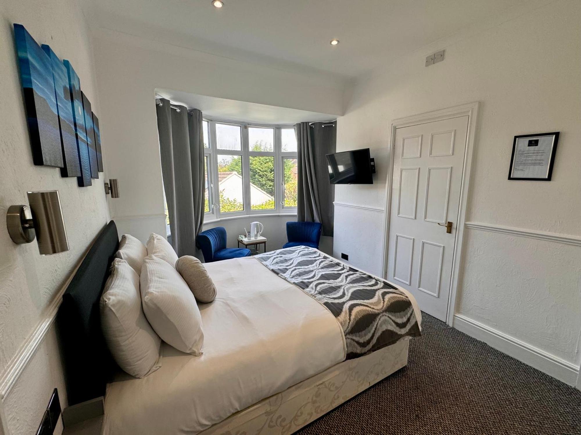 Charnwood Regency Guest House Loughborough Exterior photo